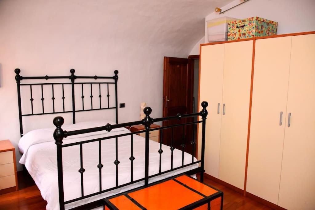 Casa Vacanze E Brevi Periodi Alla Porta Etrusca La Panchina Al Sole Volterra Exterior foto