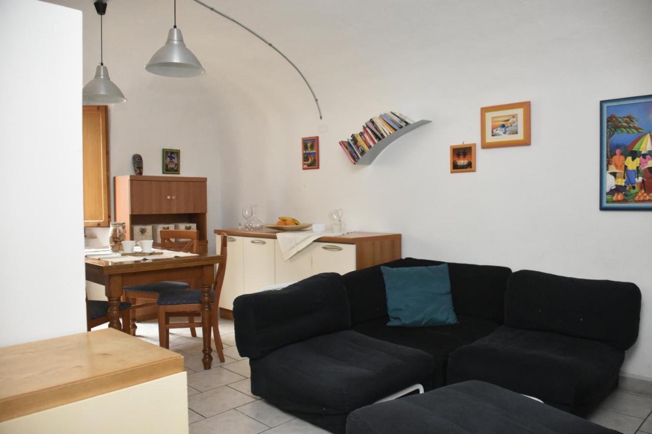 Casa Vacanze E Brevi Periodi Alla Porta Etrusca La Panchina Al Sole Volterra Exterior foto